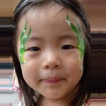 One-stroke face painting using TAG LEAF YELLOW one-stroke face paint