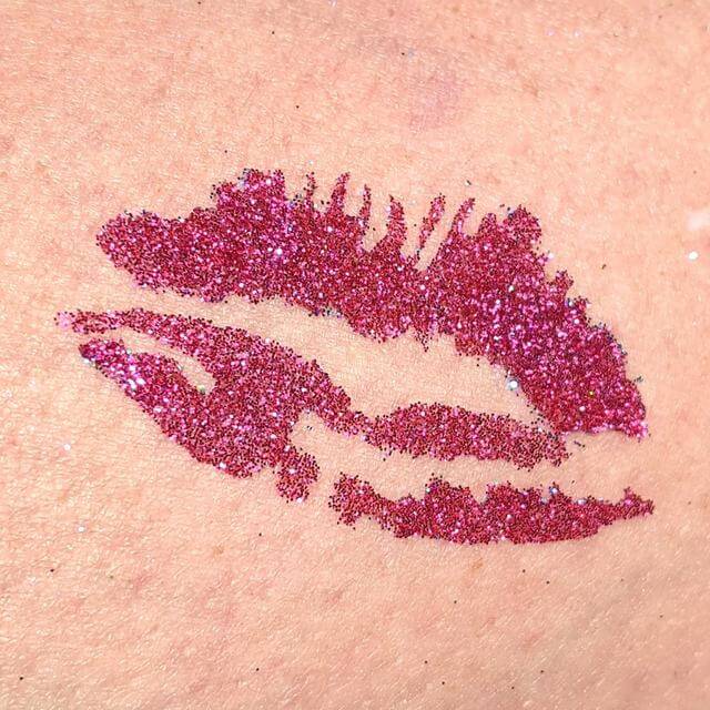 TAG Lips glitter tattoo in TAG Bright Pink glitter